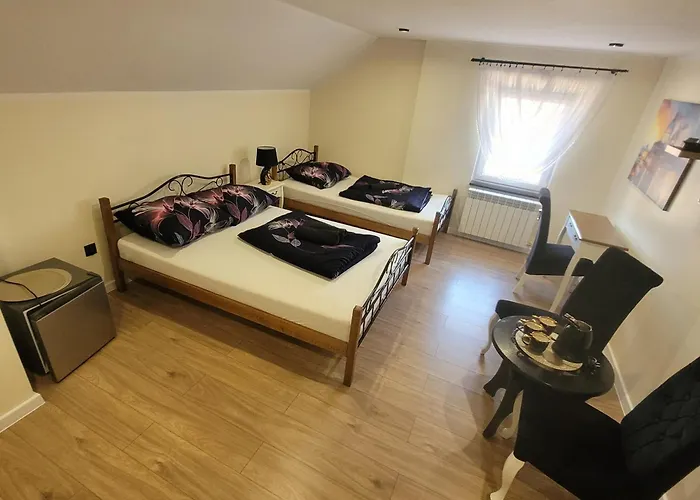 Pokoje Goscinne Basniowy Dom Radkow